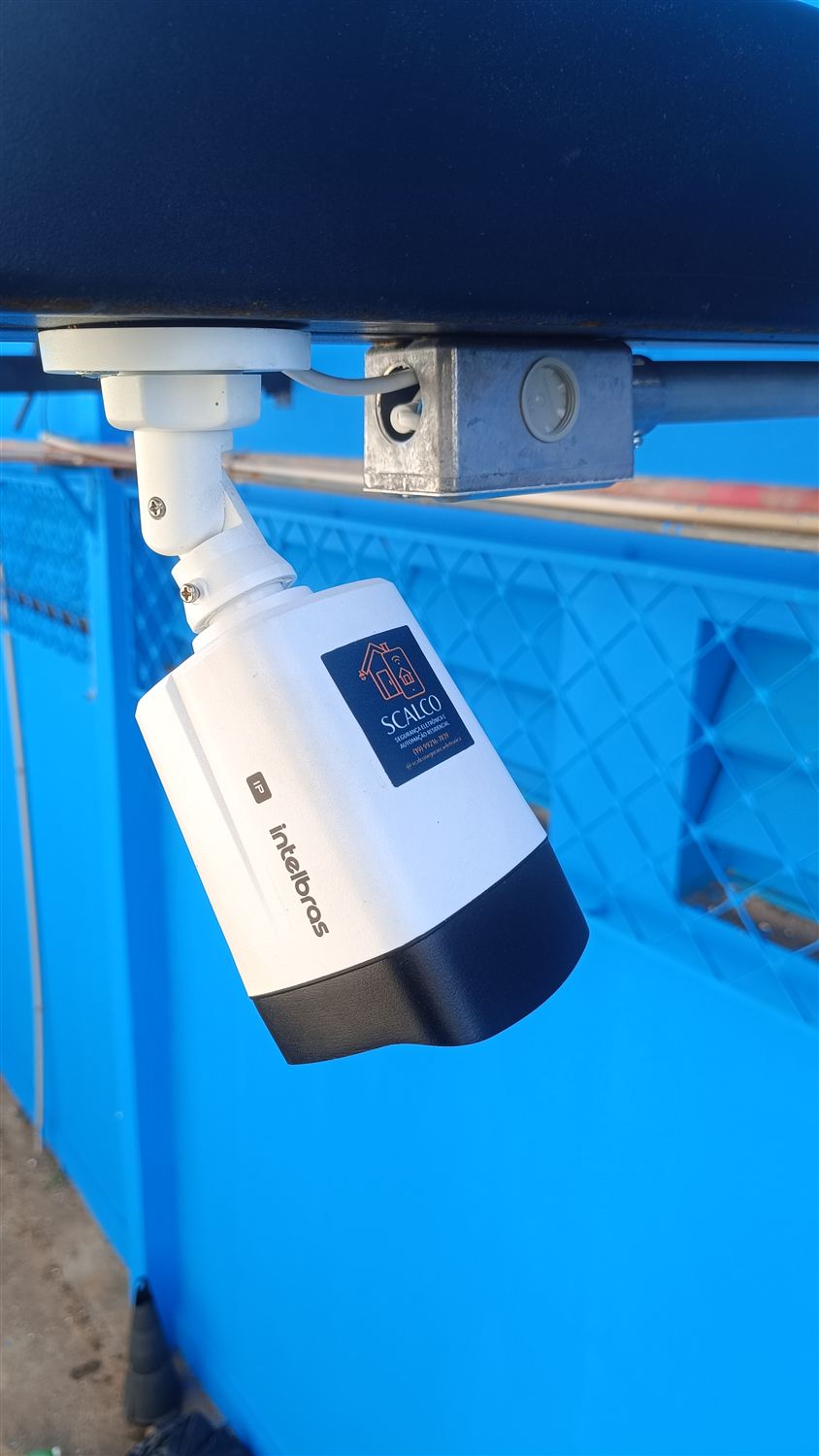 Instalação de câmera IP Intelbras pela Scalco
